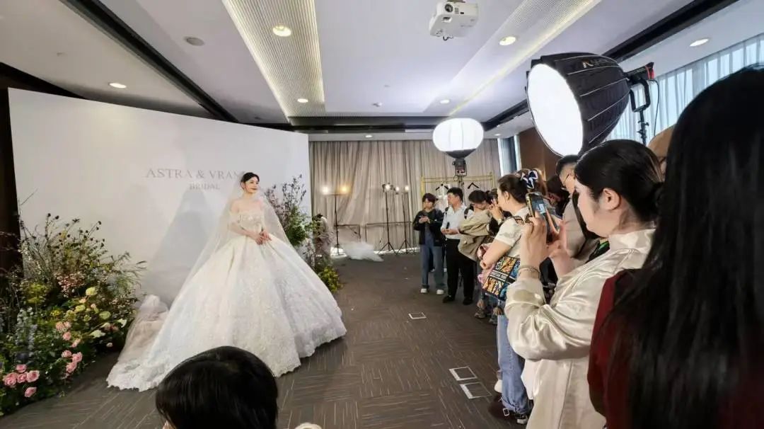 上海時(shí)裝周官方合作展會(huì)AW2025 BRIDAL MODA盛大開(kāi)幕